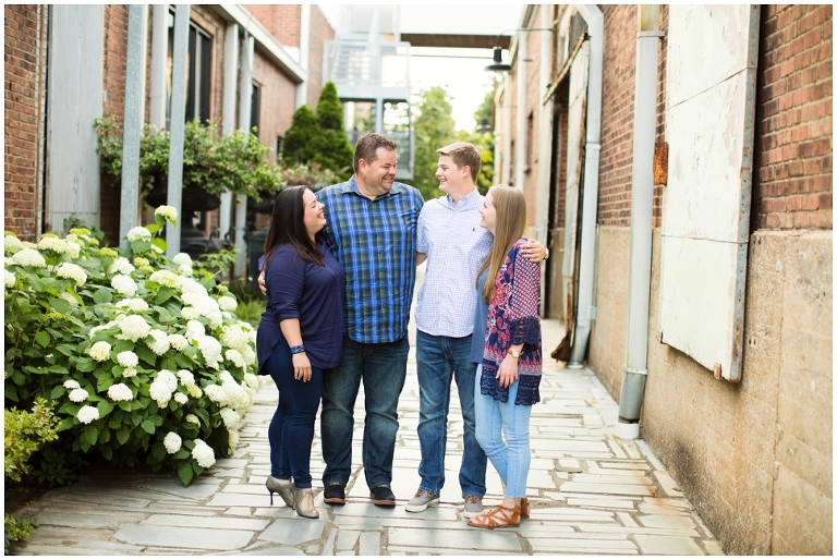 Family + Senior Photographer in Nashville Tn