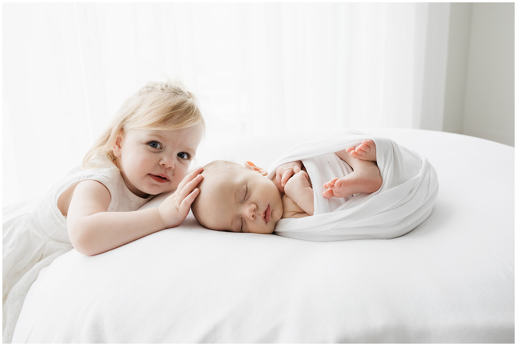 lifestyle newborn photography nashville